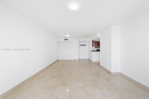 Condo in Miami, Florida, 1 bedroom  № 1394665 - photo 9