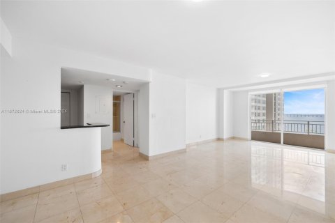 Condo in Miami, Florida, 1 bedroom  № 1394665 - photo 7