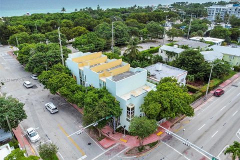 Copropriété à vendre à Miami Beach, Floride: 2 chambres, 103.68 m2 № 1395825 - photo 5