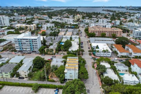 Copropriété à vendre à Miami Beach, Floride: 2 chambres, 103.68 m2 № 1395825 - photo 10