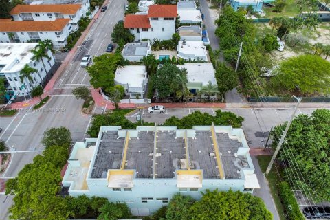 Copropriété à vendre à Miami Beach, Floride: 2 chambres, 103.68 m2 № 1395825 - photo 8