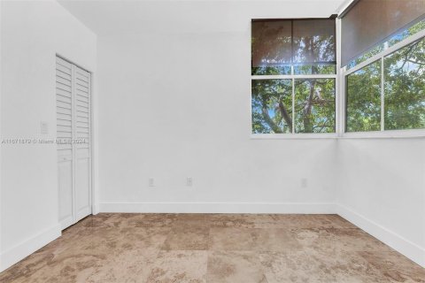 Copropriété à vendre à Miami Beach, Floride: 2 chambres, 103.68 m2 № 1395825 - photo 29