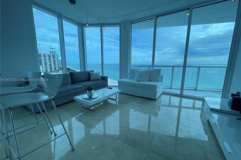 Condo in Miami Beach, Florida, 2 bedrooms  № 1394666 - photo 4