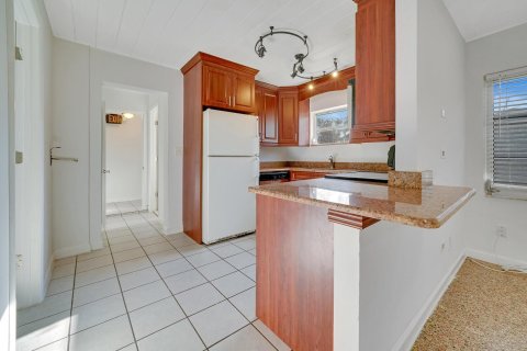 Immobilier commercial à vendre à Stuart, Floride: 99.87 m2 № 987022 - photo 12