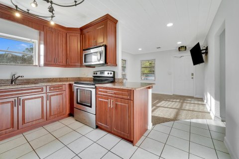 Immobilier commercial à vendre à Stuart, Floride: 99.87 m2 № 987022 - photo 9