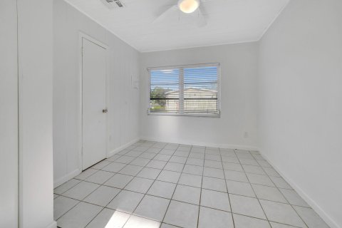 Immobilier commercial à vendre à Stuart, Floride: 99.87 m2 № 987022 - photo 6