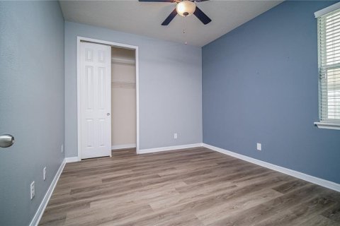 Casa en venta en Orlando, Florida, 5 dormitorios, 268.12 m2 № 1326286 - foto 18