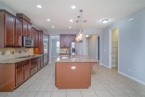 Casa en venta en Orlando, Florida, 5 dormitorios, 268.12 m2 № 1326286 - foto 14