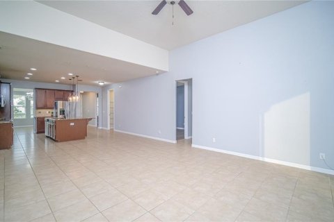 House in Orlando, Florida 5 bedrooms, 268.12 sq.m. № 1326286 - photo 15