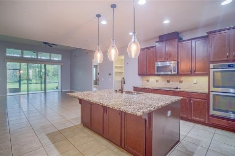 Casa en venta en Orlando, Florida, 5 dormitorios, 268.12 m2 № 1326286 - foto 9