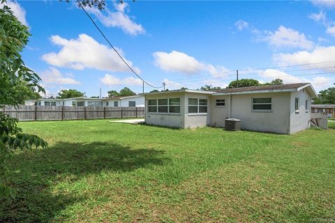 Villa ou maison à vendre à Beverly Hills, Floride: 2 chambres, 119.66 m2 № 1326284 - photo 27