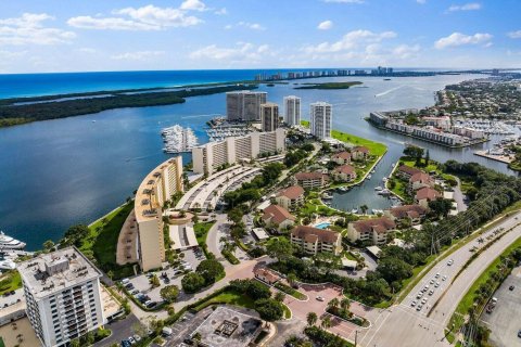 Condominio en venta en North Palm Beach, Florida, 3 dormitorios, 171.5 m2 № 1142488 - foto 9