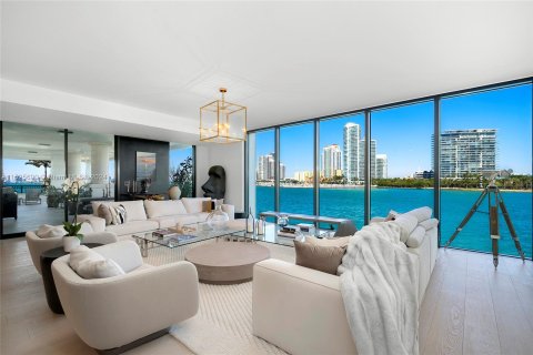 Copropriété à vendre à Miami Beach, Floride: 4 chambres, 455.59 m2 № 986553 - photo 1