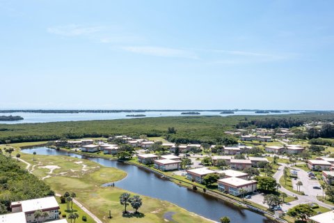 Condo in Vero Beach, Florida, 2 bedrooms  № 1178576 - photo 2