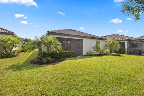 Villa ou maison à louer à Lakewood Ranch, Floride: 3 chambres, 170.57 m2 № 1363927 - photo 9