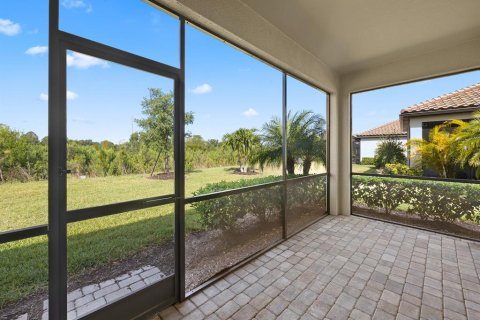 Villa ou maison à louer à Lakewood Ranch, Floride: 3 chambres, 170.57 m2 № 1363927 - photo 10