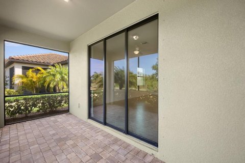 Villa ou maison à louer à Lakewood Ranch, Floride: 3 chambres, 170.57 m2 № 1363927 - photo 15