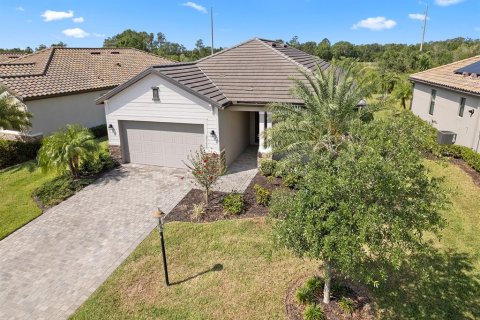 Villa ou maison à louer à Lakewood Ranch, Floride: 3 chambres, 170.57 m2 № 1363927 - photo 5