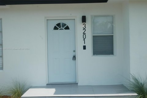 Купить виллу или дом в Майами-Гарденс, Флорида 3 спальни, 104.89м2, № 1176159 - фото 5