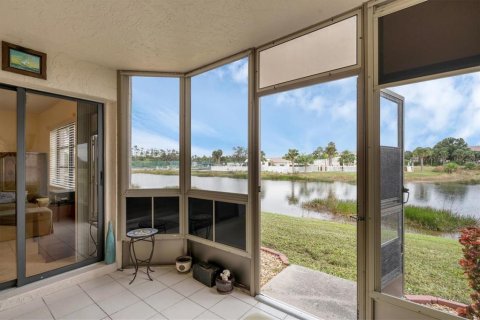 Copropriété à vendre à Punta Gorda, Floride: 2 chambres, 107.12 m2 № 867357 - photo 3