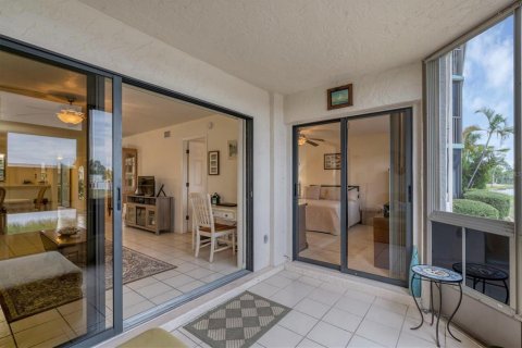 Copropriété à vendre à Punta Gorda, Floride: 2 chambres, 107.12 m2 № 867357 - photo 4