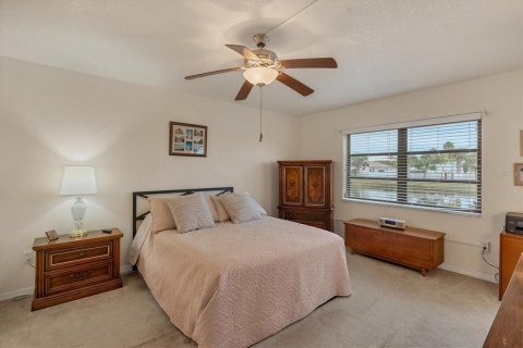 Condo in Punta Gorda, Florida, 2 bedrooms  № 867357 - photo 15