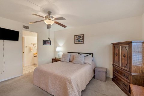 Condo in Punta Gorda, Florida, 2 bedrooms  № 867357 - photo 17