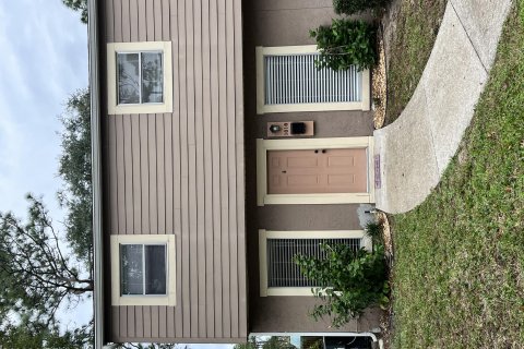 House in Jacksonville, Florida 3 bedrooms, 124.86 sq.m. № 875777 - photo 1