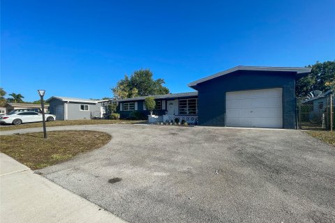 Villa ou maison à vendre à Pembroke Pines, Floride: 4 chambres, 165.74 m2 № 1139331 - photo 3