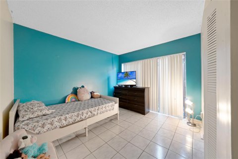 Villa ou maison à vendre à Pembroke Pines, Floride: 3 chambres, 120.68 m2 № 1139279 - photo 7