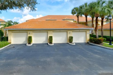 Condo in Lakewood Ranch, Florida, 2 bedrooms  № 1384833 - photo 6