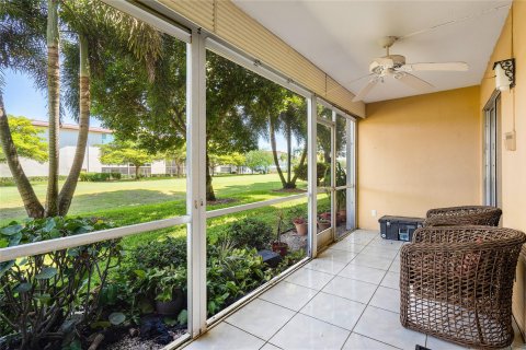 Condominio en venta en Coconut Creek, Florida, 2 dormitorios, 107.4 m2 № 1189725 - foto 8