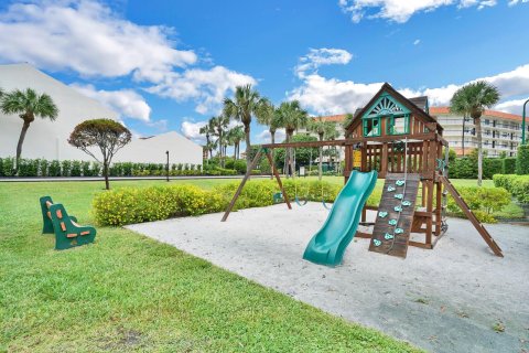 Copropriété à vendre à Boca Raton, Floride: 2 chambres, 124.49 m2 № 1189724 - photo 13