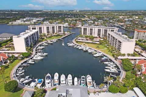 Copropriété à vendre à Boca Raton, Floride: 2 chambres, 124.49 m2 № 1189724 - photo 11