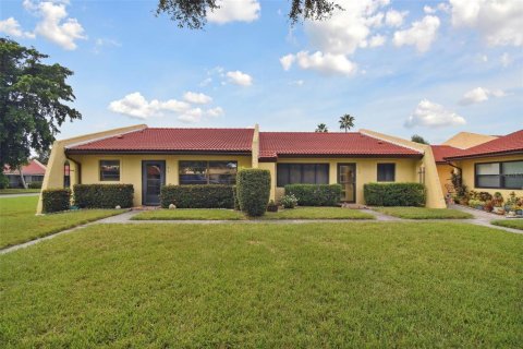 Copropriété à vendre à Bradenton, Floride: 2 chambres, 110.93 m2 № 1368135 - photo 1