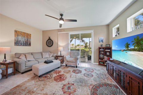 Adosado en venta en North Port, Florida, 3 dormitorios, 149.39 m2 № 1296832 - foto 4