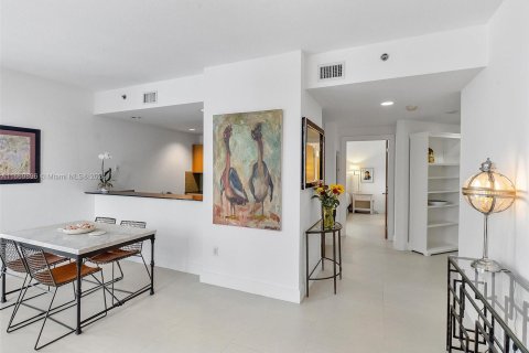 Copropriété à vendre à Miami, Floride: 2 chambres, 127.09 m2 № 1395258 - photo 6