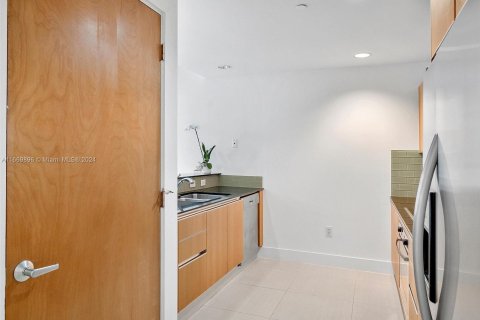 Condo in Miami, Florida, 2 bedrooms  № 1395258 - photo 21