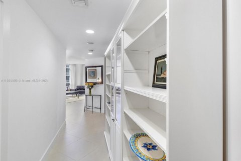 Copropriété à vendre à Miami, Floride: 2 chambres, 127.09 m2 № 1395258 - photo 19