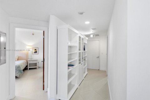 Copropriété à vendre à Miami, Floride: 2 chambres, 127.09 m2 № 1395258 - photo 12