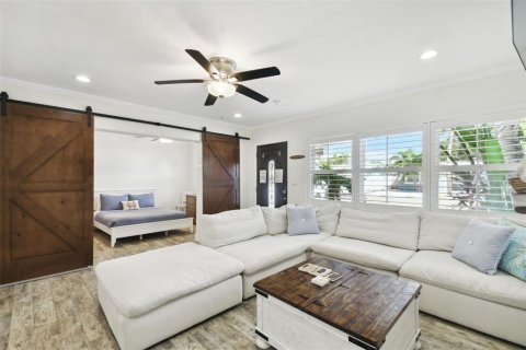 Casa en venta en Indian Rocks Beach, Florida, 4 dormitorios, 138.98 m2 № 1405747 - foto 14