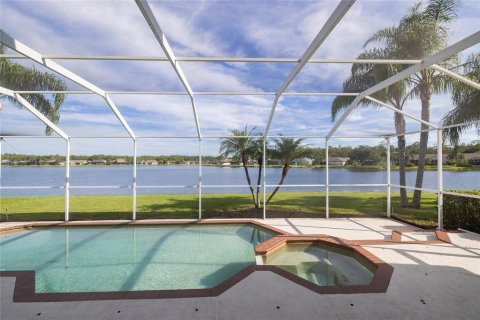 Casa en venta en Tampa, Florida, 4 dormitorios, 266.16 m2 № 1400978 - foto 2