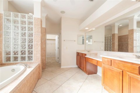 Casa en venta en Tampa, Florida, 4 dormitorios, 266.16 m2 № 1400978 - foto 22