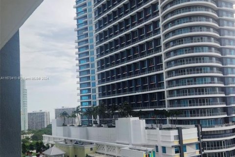 Copropriété à vendre à Miami, Floride: 2 chambres, 99.31 m2 № 1398205 - photo 28