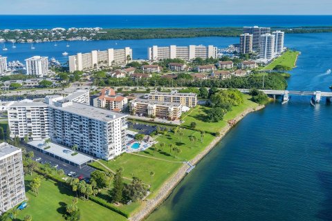 Condominio en venta en North Palm Beach, Florida, 2 dormitorios, 106.19 m2 № 919887 - foto 30