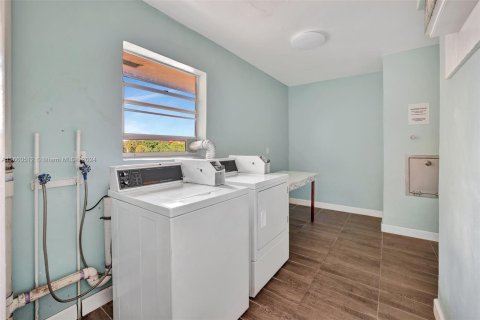 Copropriété à vendre à Lauderdale Lakes, Floride: 1 chambre, 63.55 m2 № 1365887 - photo 22