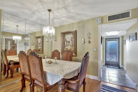 Copropriété à vendre à Lauderdale Lakes, Floride: 1 chambre, 63.55 m2 № 1365887 - photo 10