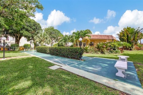 Condo in Lauderdale Lakes, Florida, 1 bedroom  № 1365887 - photo 28