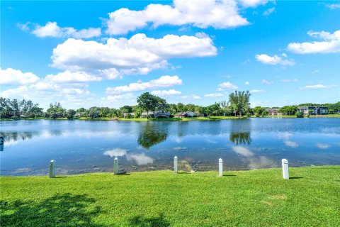 Condo in Lauderhill, Florida, 2 bedrooms  № 1367561 - photo 28