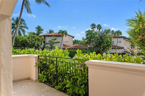 Condominio en venta en Fisher Island, Florida, 3 dormitorios, 190.36 m2 № 722531 - foto 11